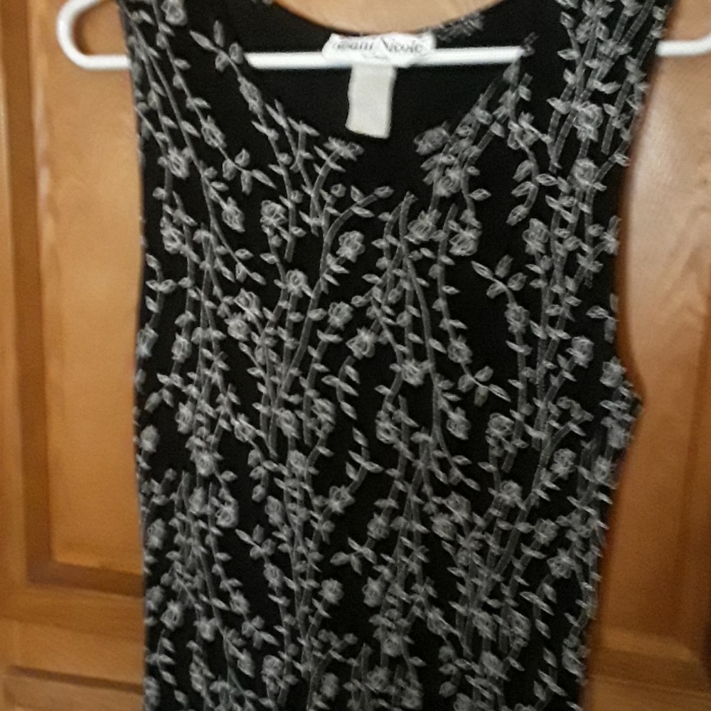 Dress - Picture 2 of 3